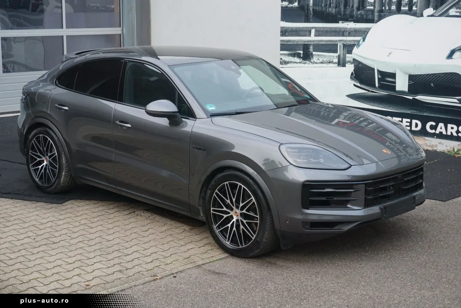 PORSCHE Cayenne Coupe E-Hybrid HAL Luft BOSE INNO 14Wege