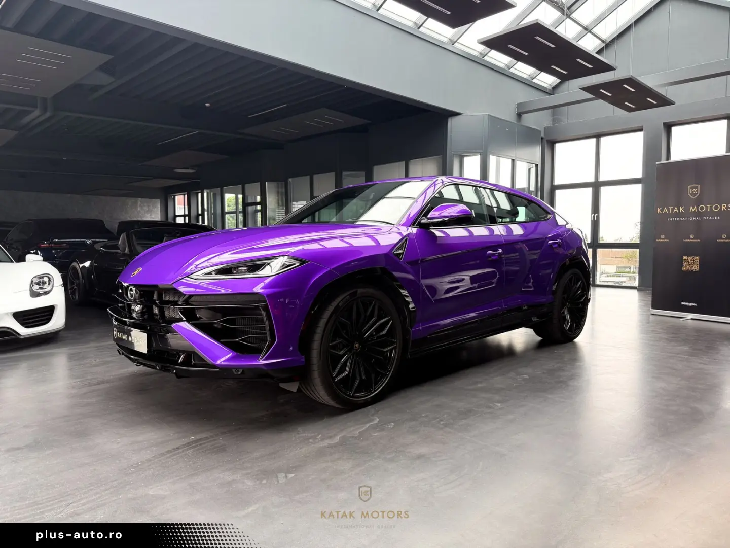 LAMBORGHINI URUS SE HYBRID4.0 V8 PANO HEAD-UP AKRAPOVIC
