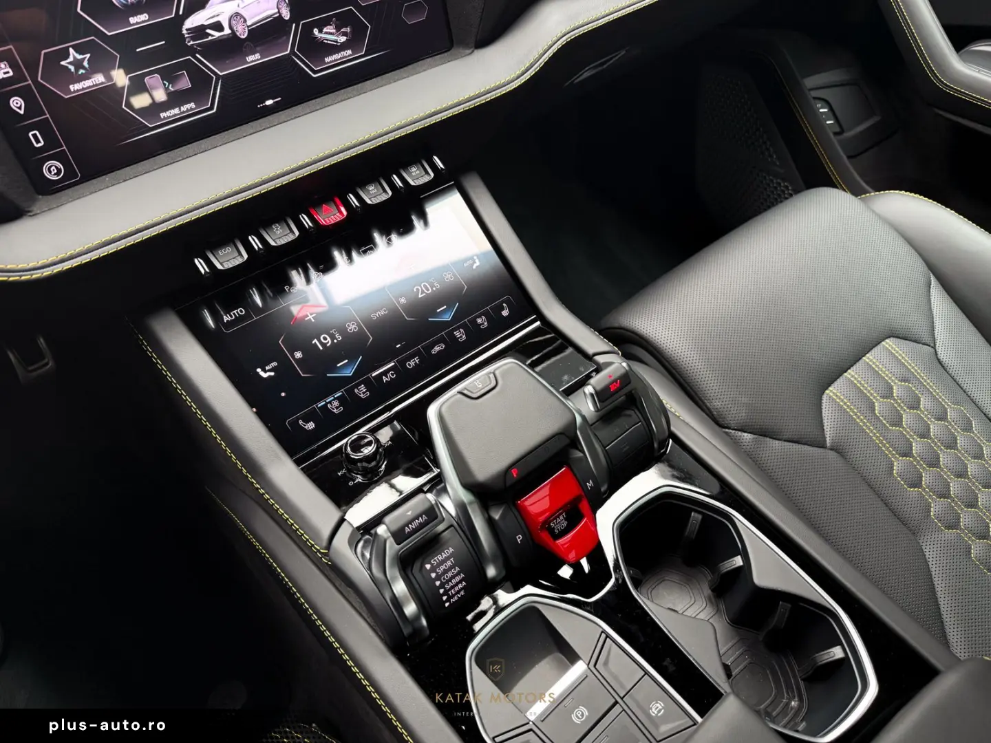 LAMBORGHINI URUS SE HYBRID4.0 V8 PANO HEAD-UP AKRAPOVIC