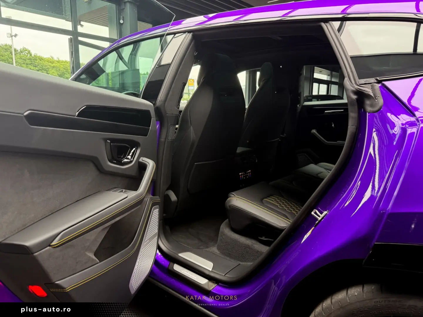 LAMBORGHINI URUS SE HYBRID4.0 V8 PANO HEAD-UP AKRAPOVIC