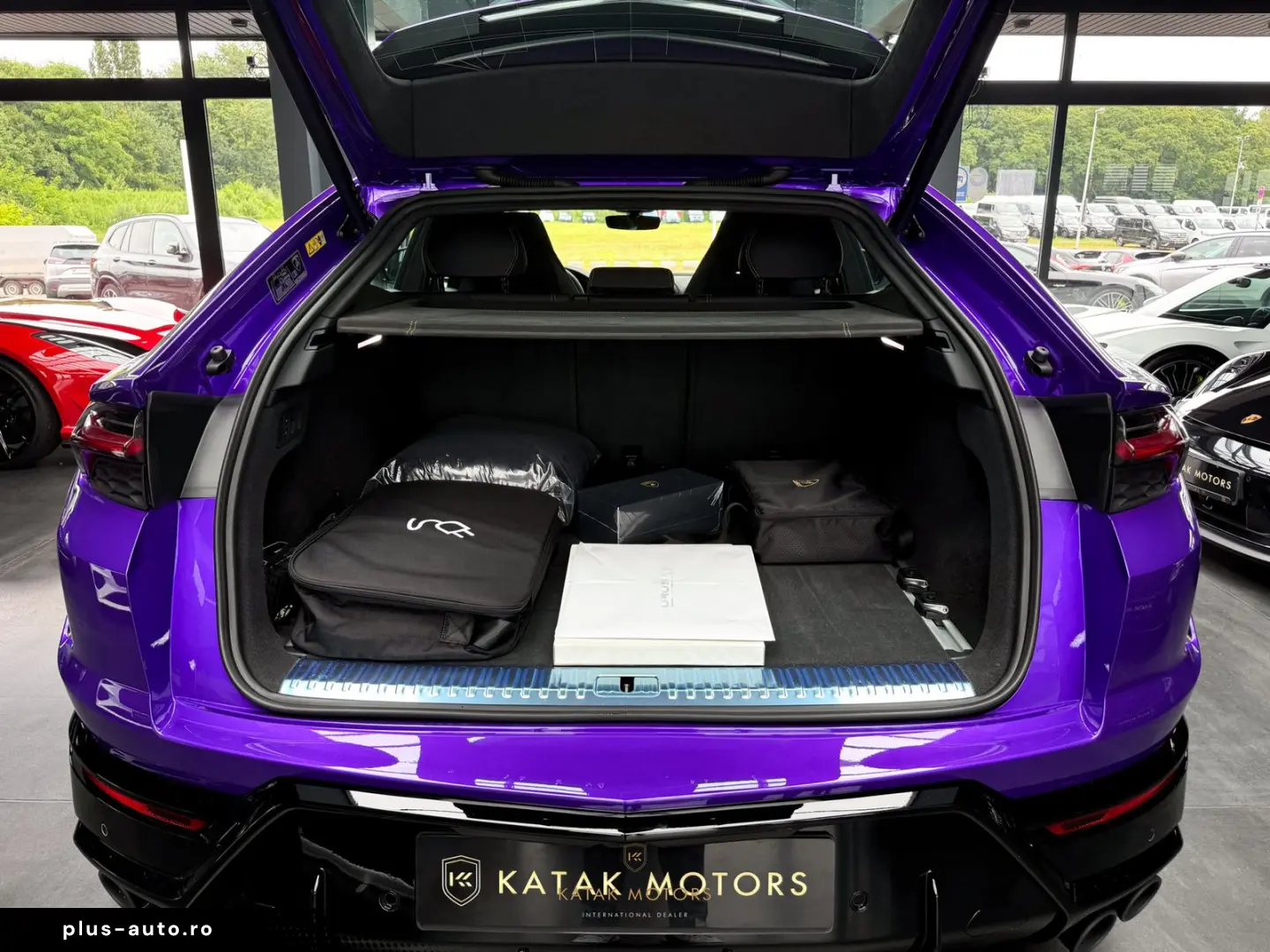LAMBORGHINI URUS SE HYBRID4.0 V8 PANO HEAD-UP AKRAPOVIC