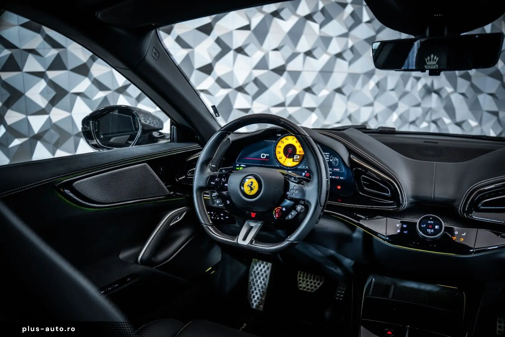 FERRARI Purosangue NOVITEC ESTESO  Carbon  Lift  Pano