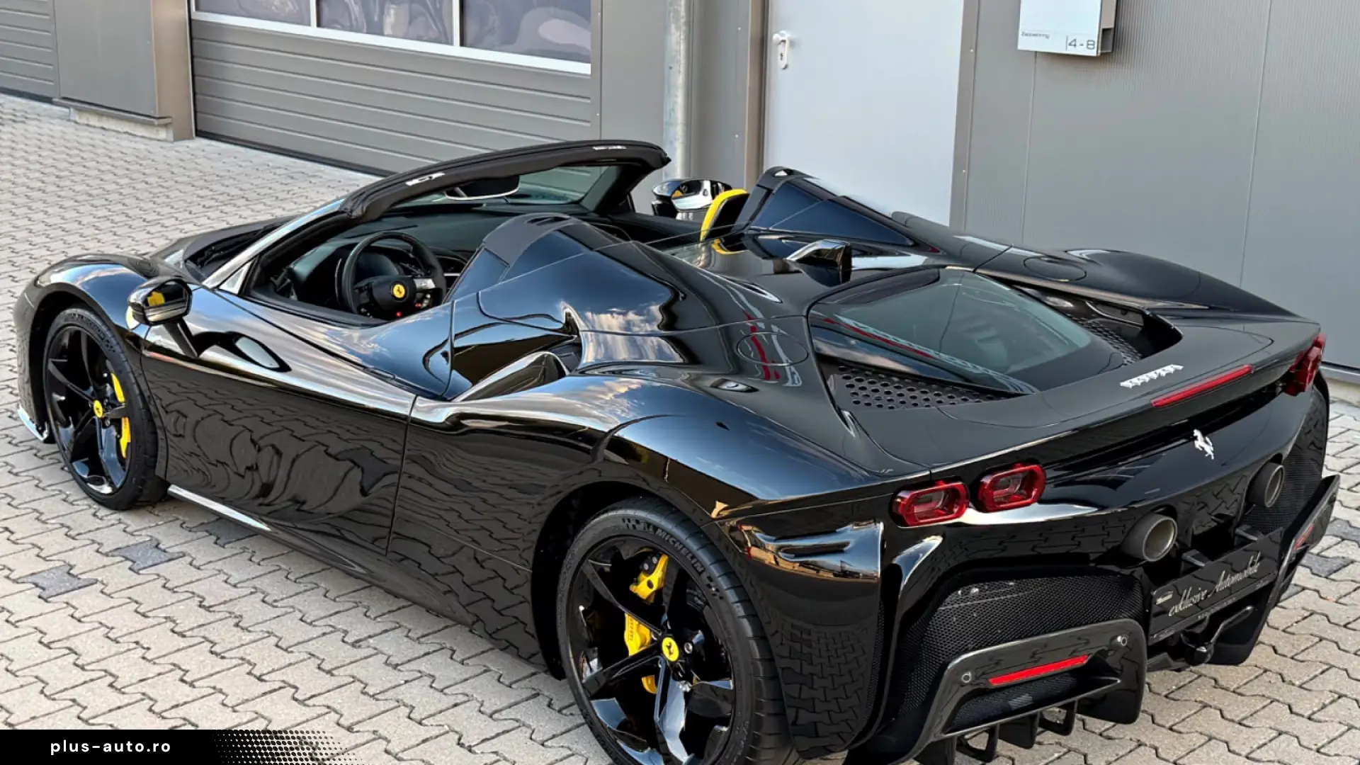 Ferrari SF90 Spider   999 CP • CARBON RACING SEATS
