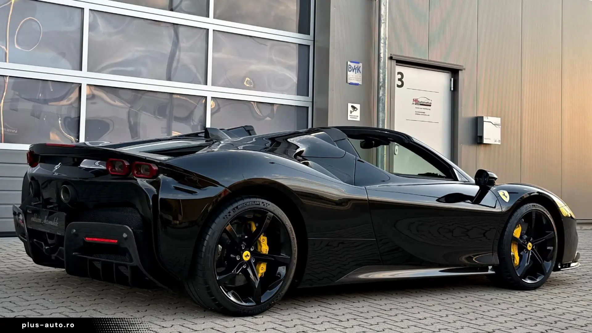 Ferrari SF90 Spider   999 CP • CARBON RACING SEATS
