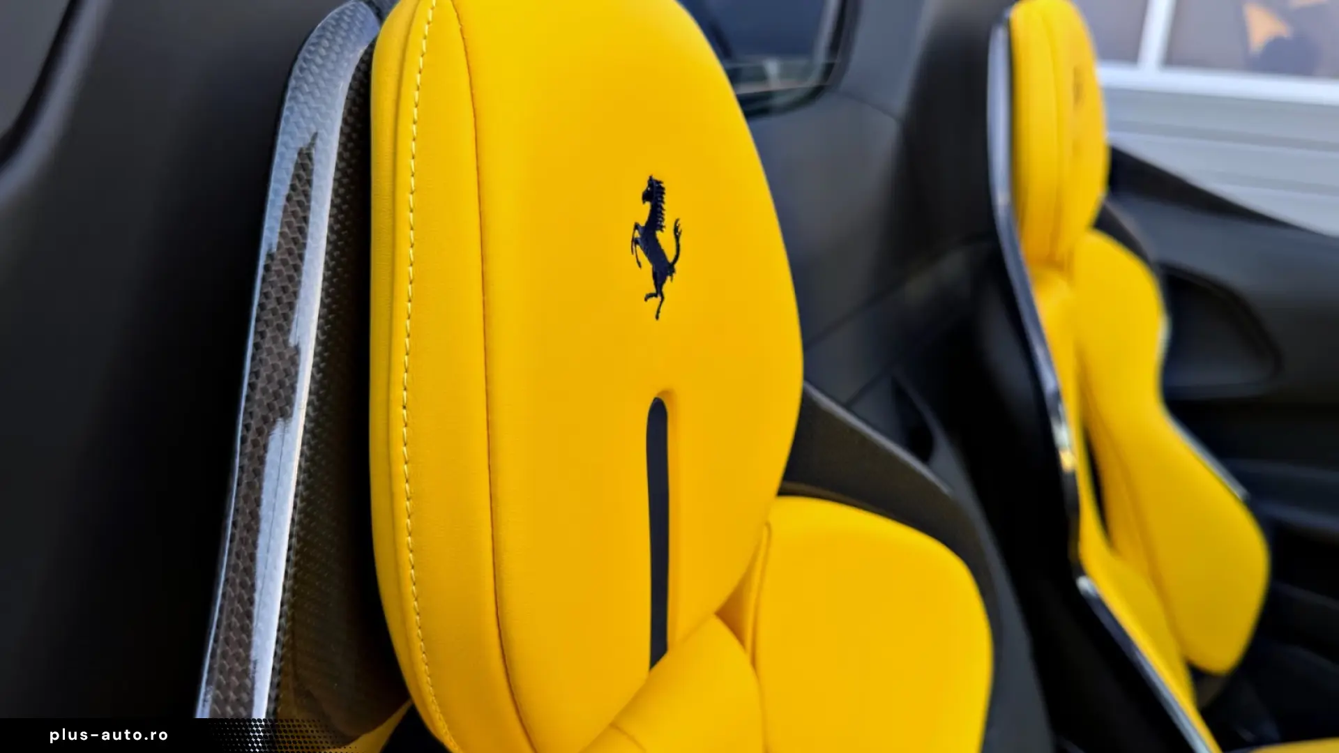 Ferrari SF90 Spider   999 CP • CARBON RACING SEATS