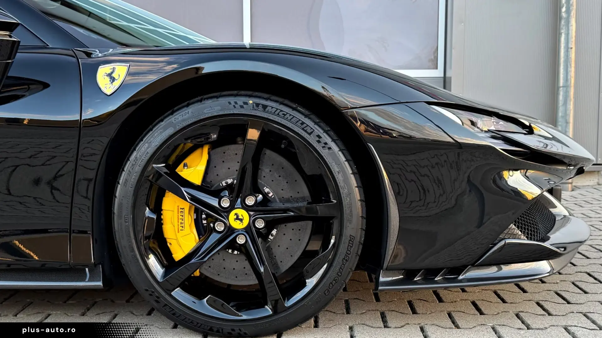 Ferrari SF90 Spider   999 CP • CARBON RACING SEATS