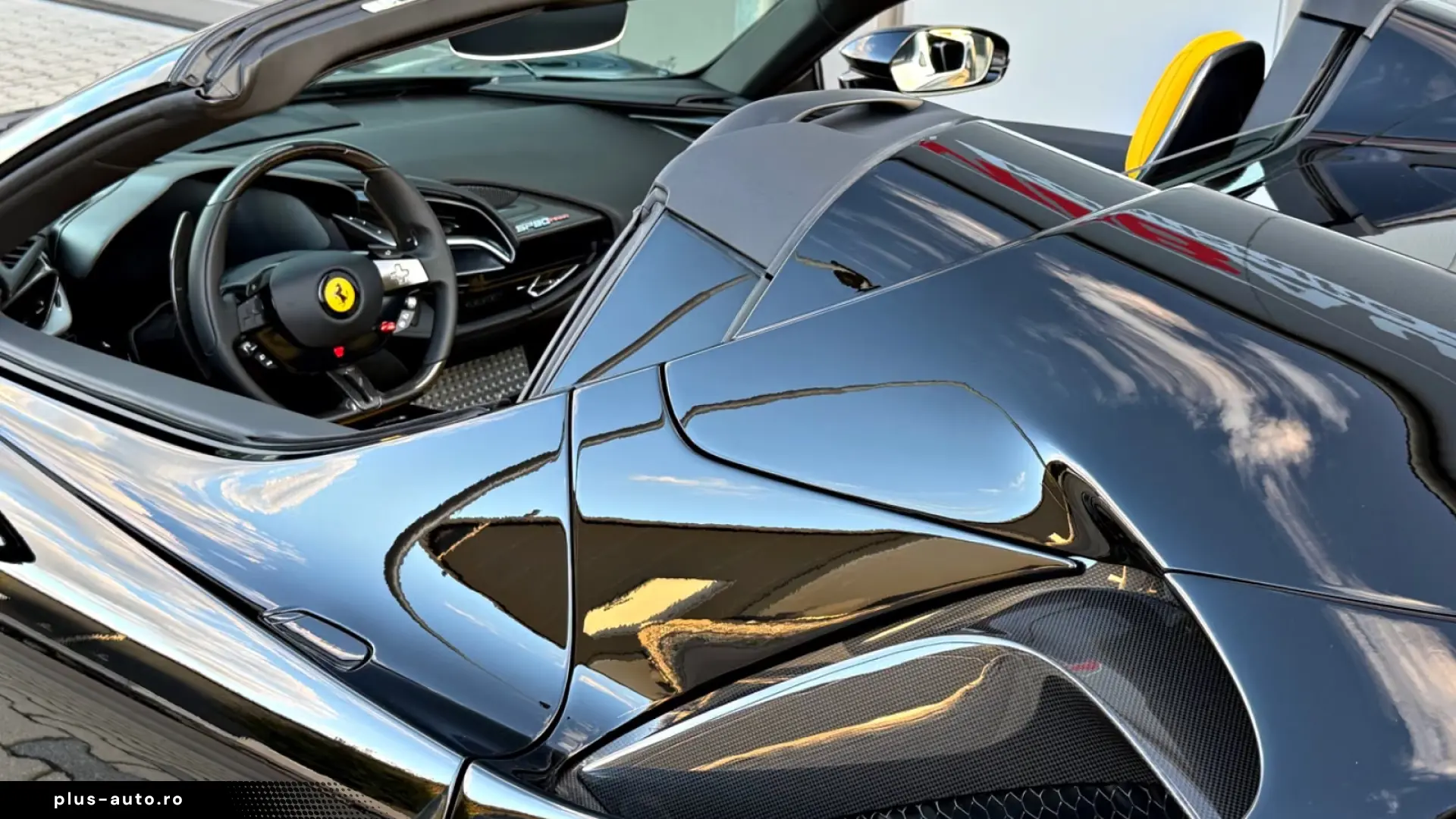 Ferrari SF90 Spider   999 CP • CARBON RACING SEATS
