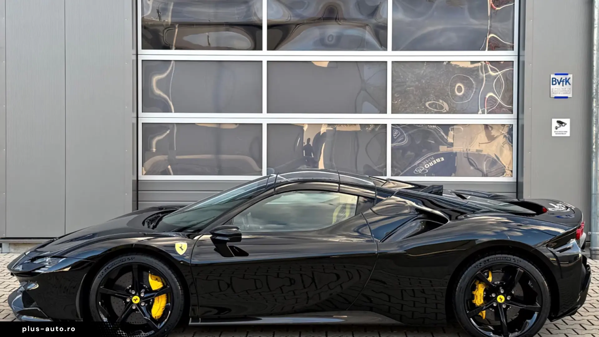 Ferrari SF90 Spider   999 CP • CARBON RACING SEATS