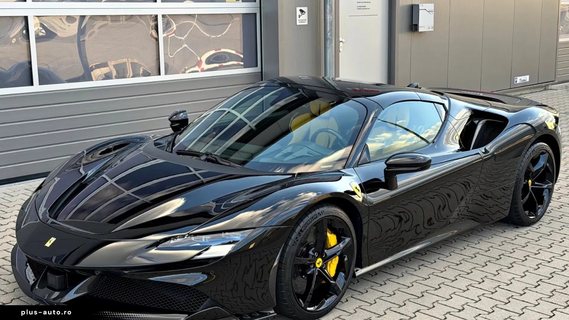 Ferrari SF90 Spider   999 CP • CARBON RACING SEATS