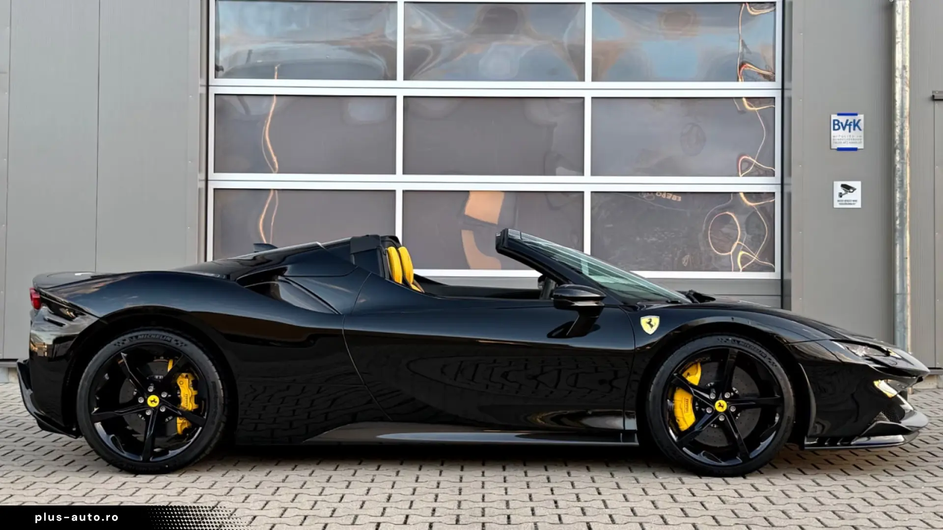 Ferrari SF90 Spider   999 CP • CARBON RACING SEATS