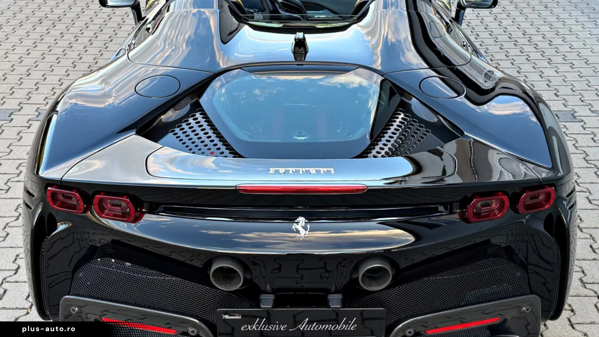 Ferrari SF90 Spider   999 CP • CARBON RACING SEATS