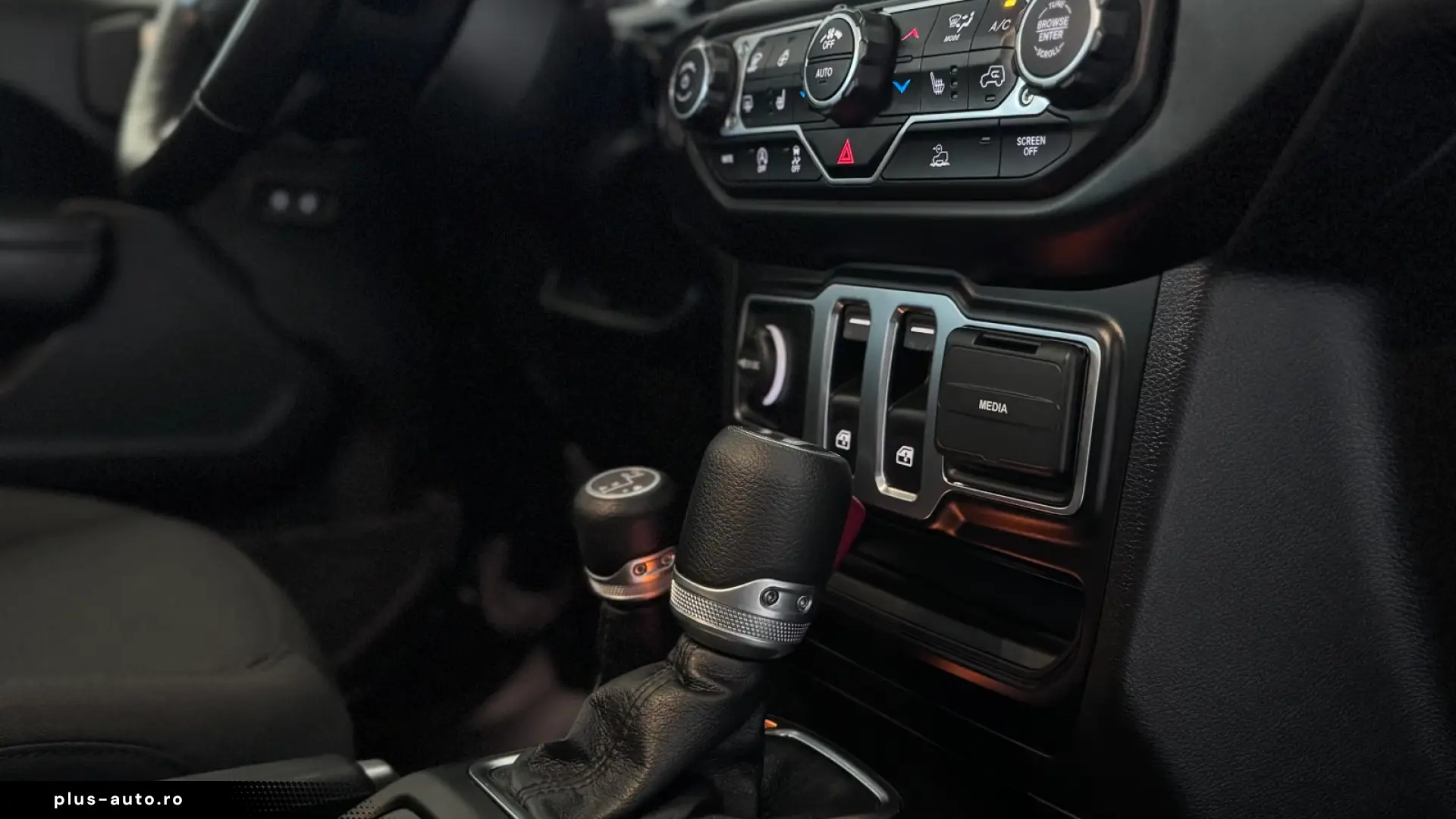Jeep Wrangler Willys 3.6 V6 LED • CARPLAY • HARDTOP