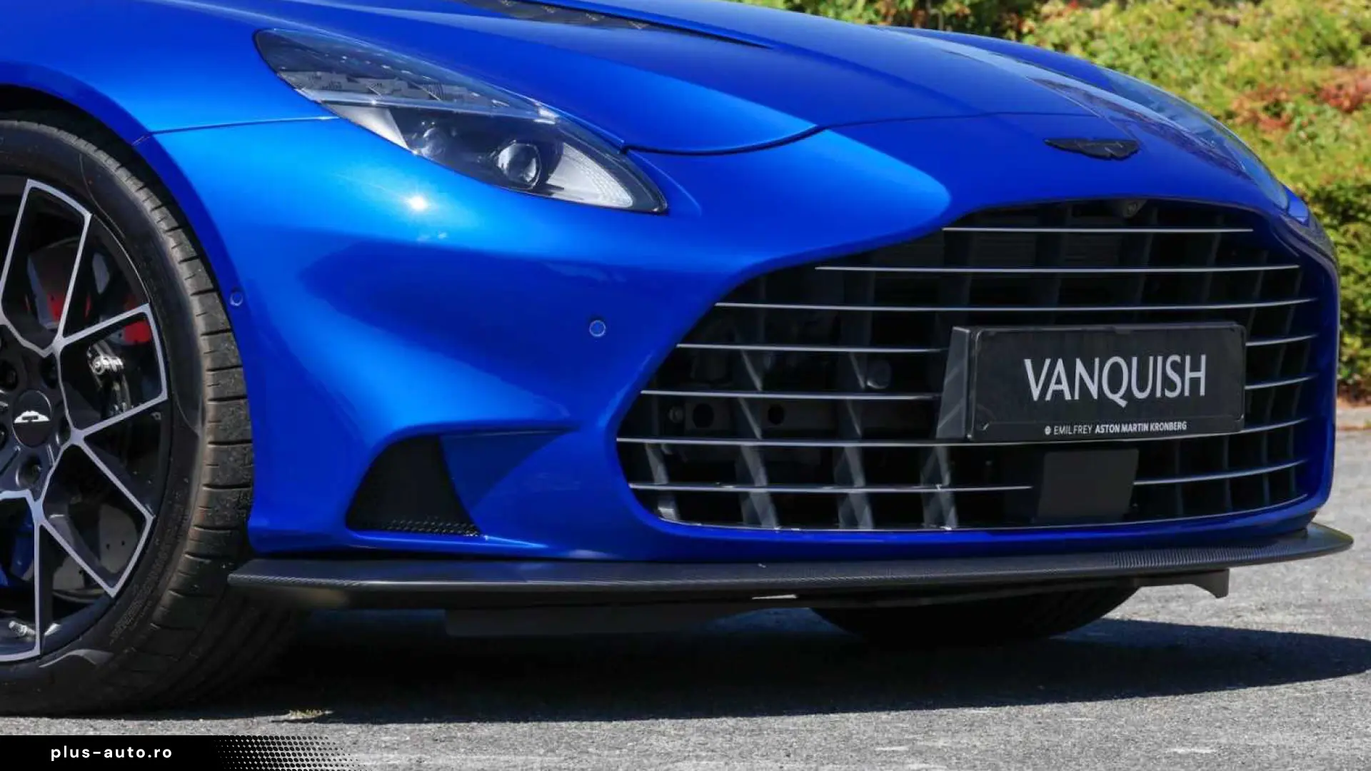 Aston Martin Vanquish Volante 835 CP • V12 • TITANIUM