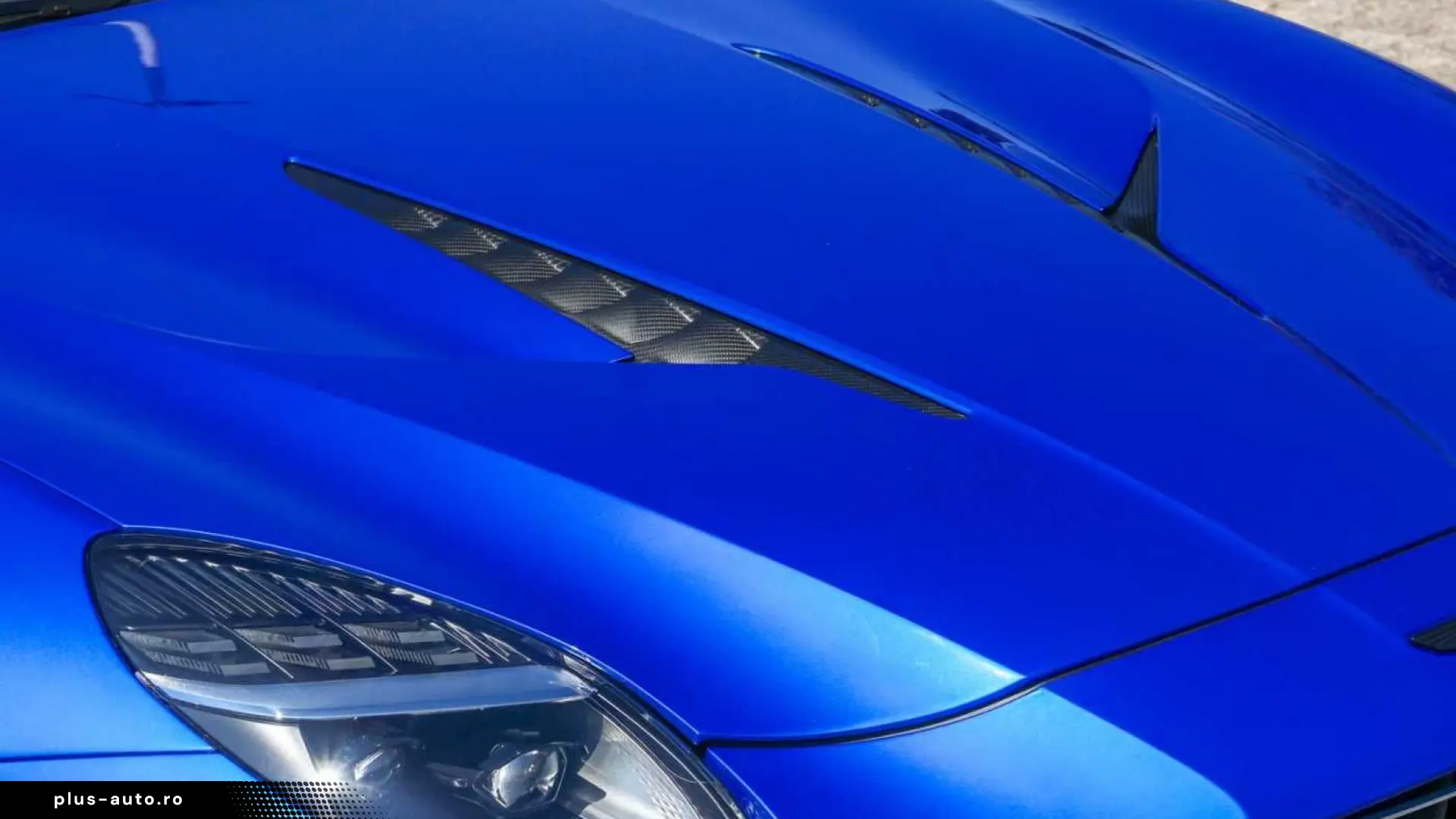 Aston Martin Vanquish Volante 835 CP • V12 • TITANIUM