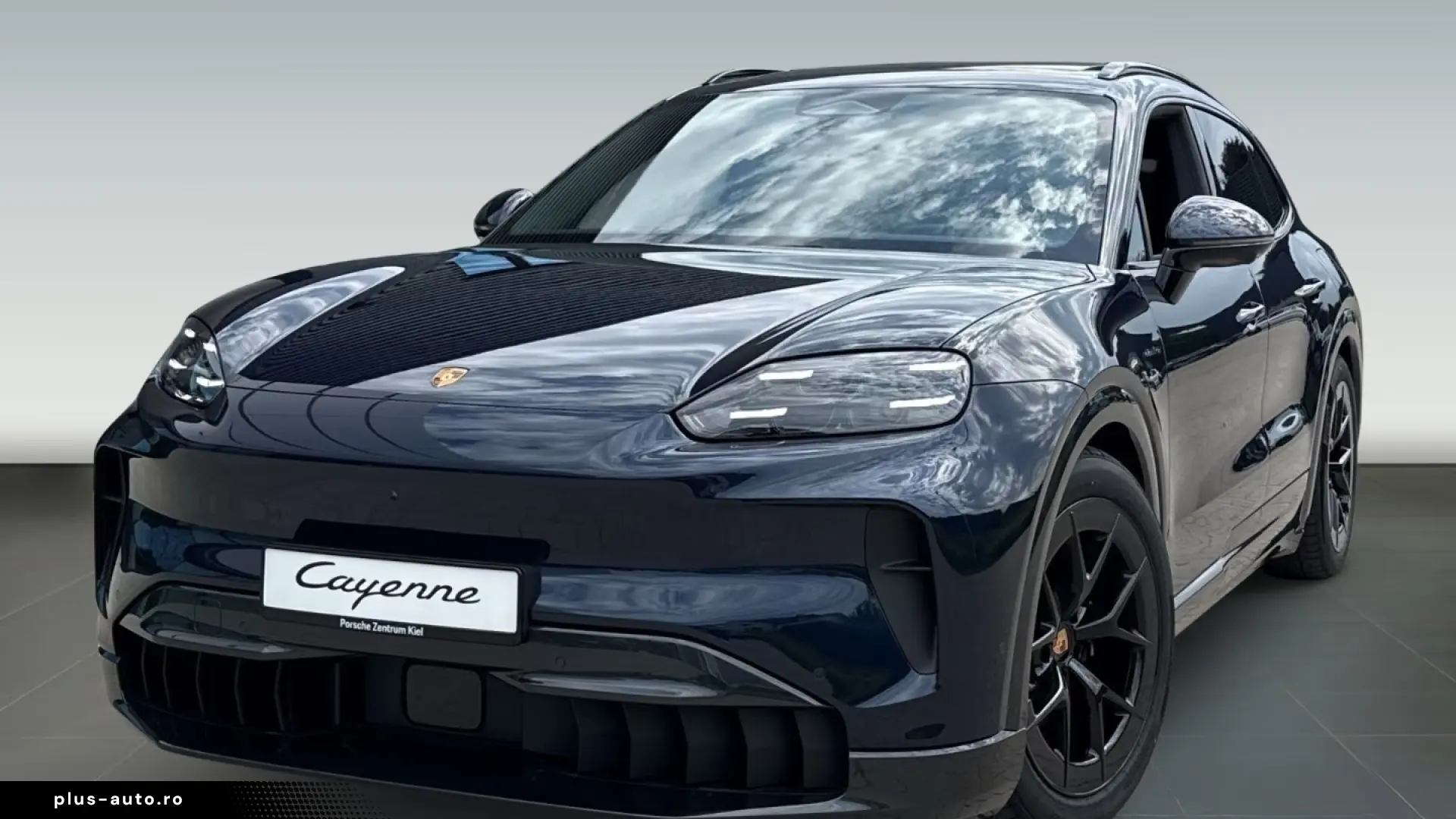 Porsche Cayenne Electric HeadUp Surround-View
