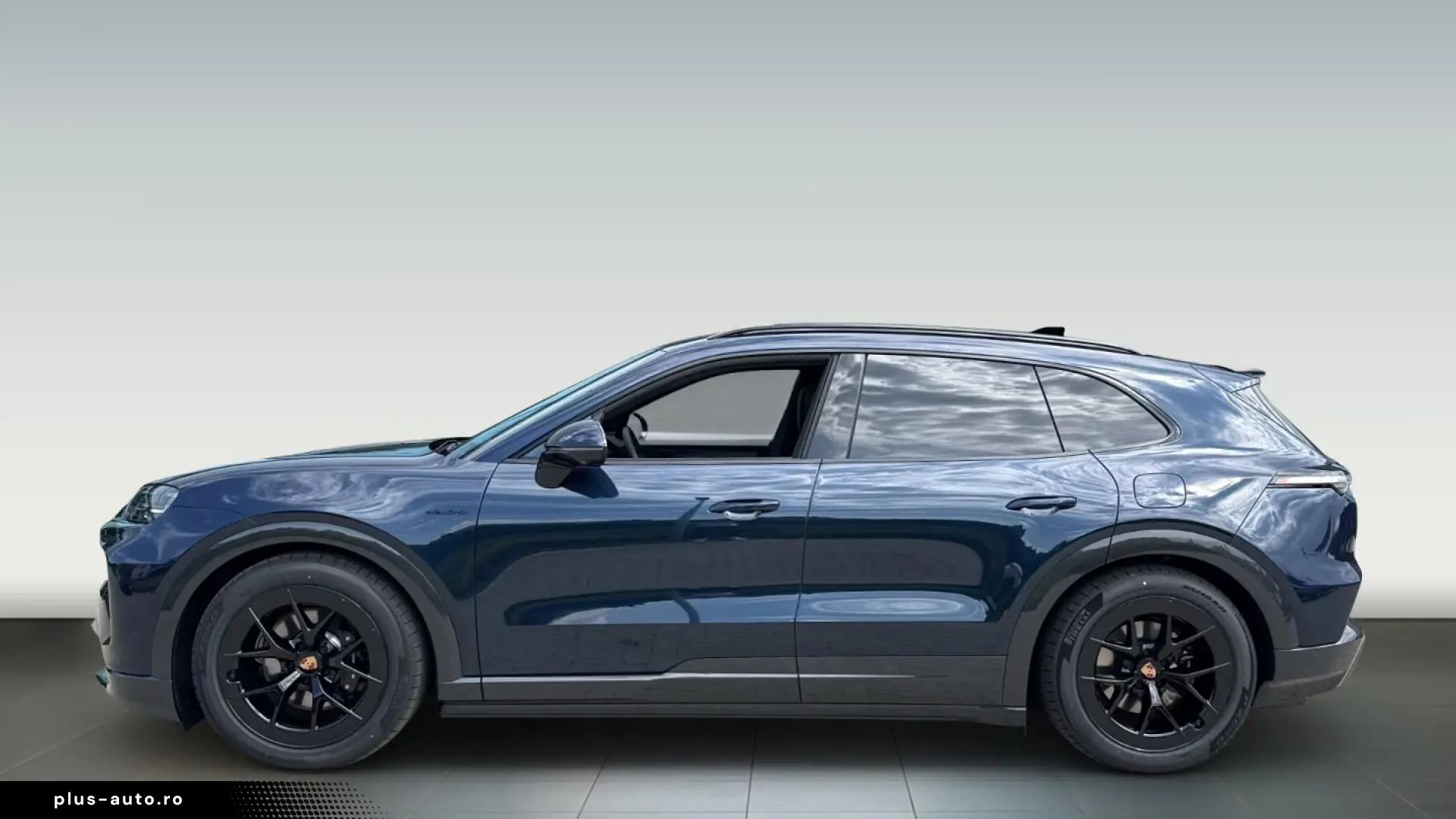 Porsche Cayenne Electric HeadUp Surround-View