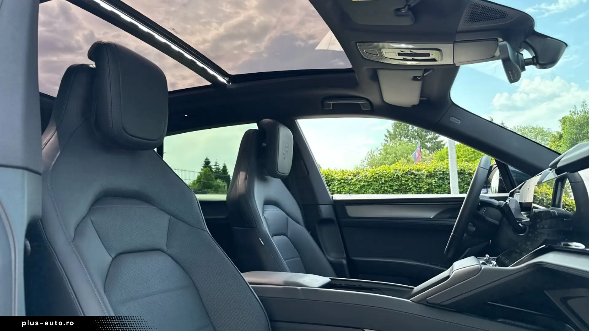 Porsche Cayenne Electric HeadUp Surround-View