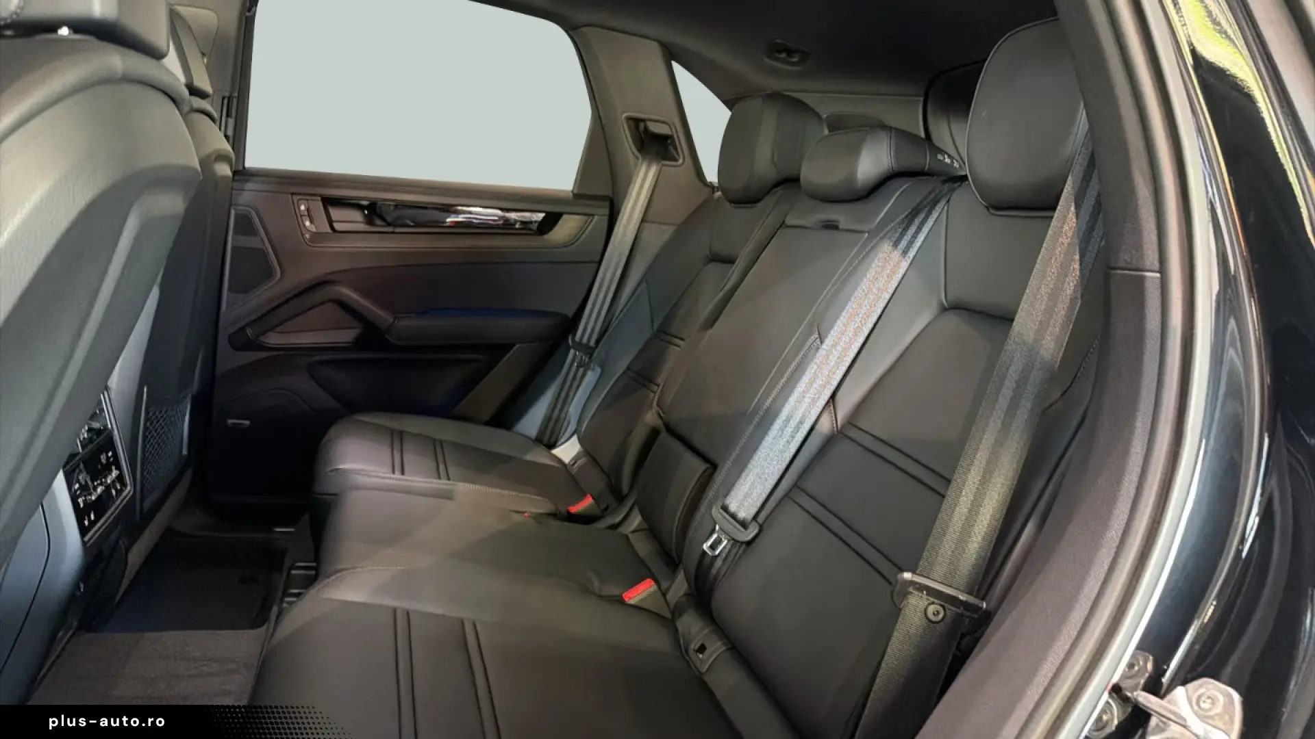 Porsche Cayenne Black Edition