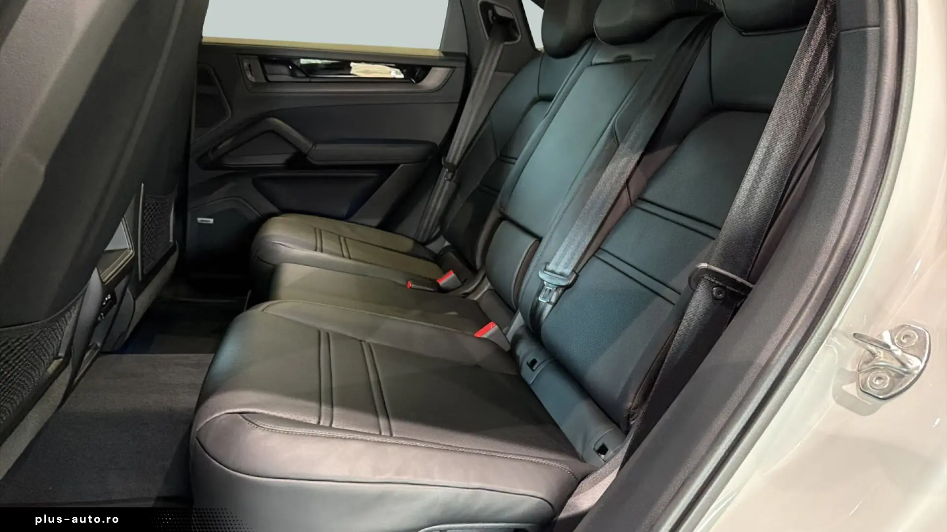 Porsche Cayenne E-Hybrid Coupe Black Edition