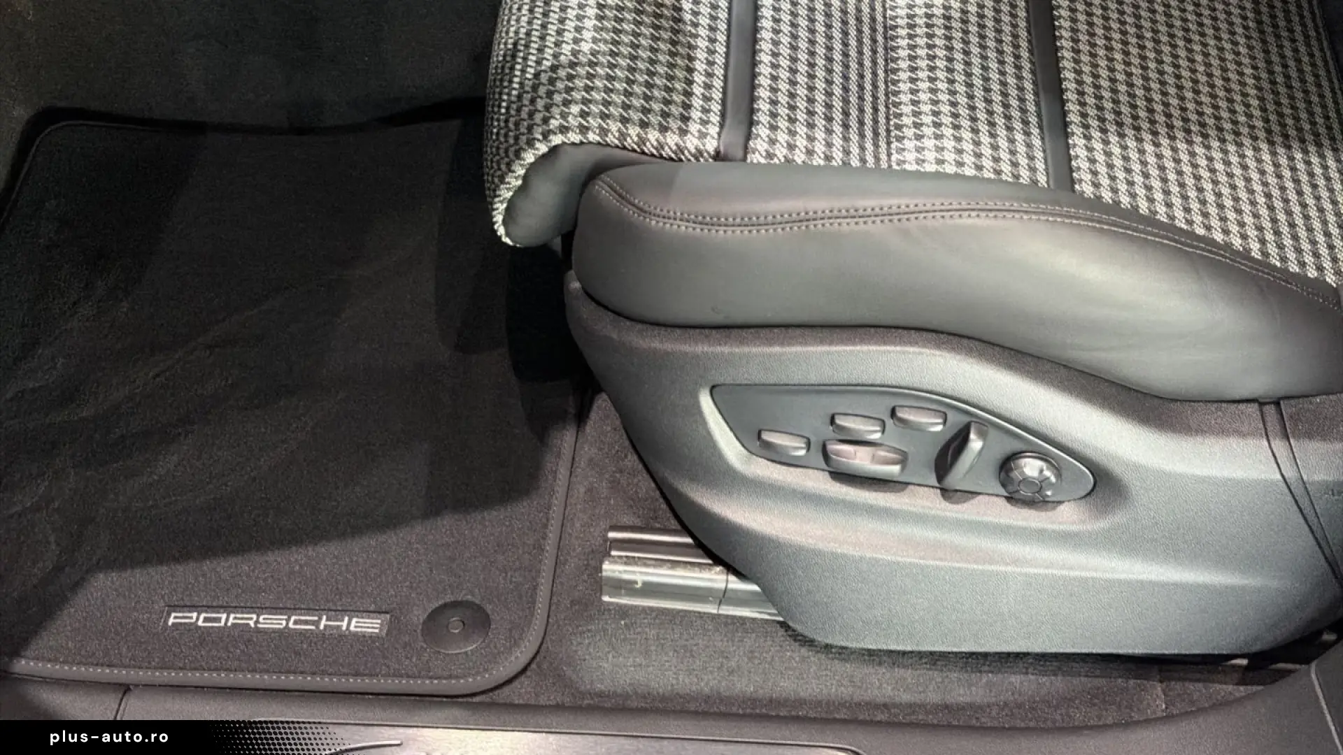 Porsche Cayenne GTS Coupe Rear Steering InnoDrive Head-Up