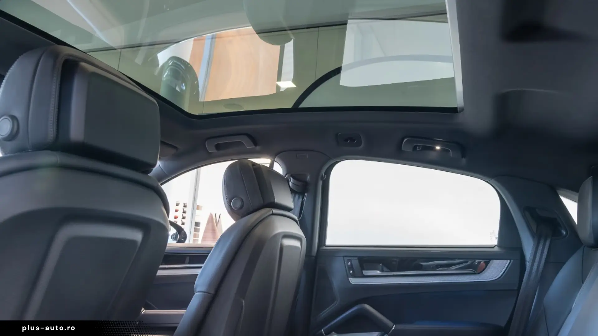 Porsche Cayenne S Coupe Burmester Massage InnoDrive Head