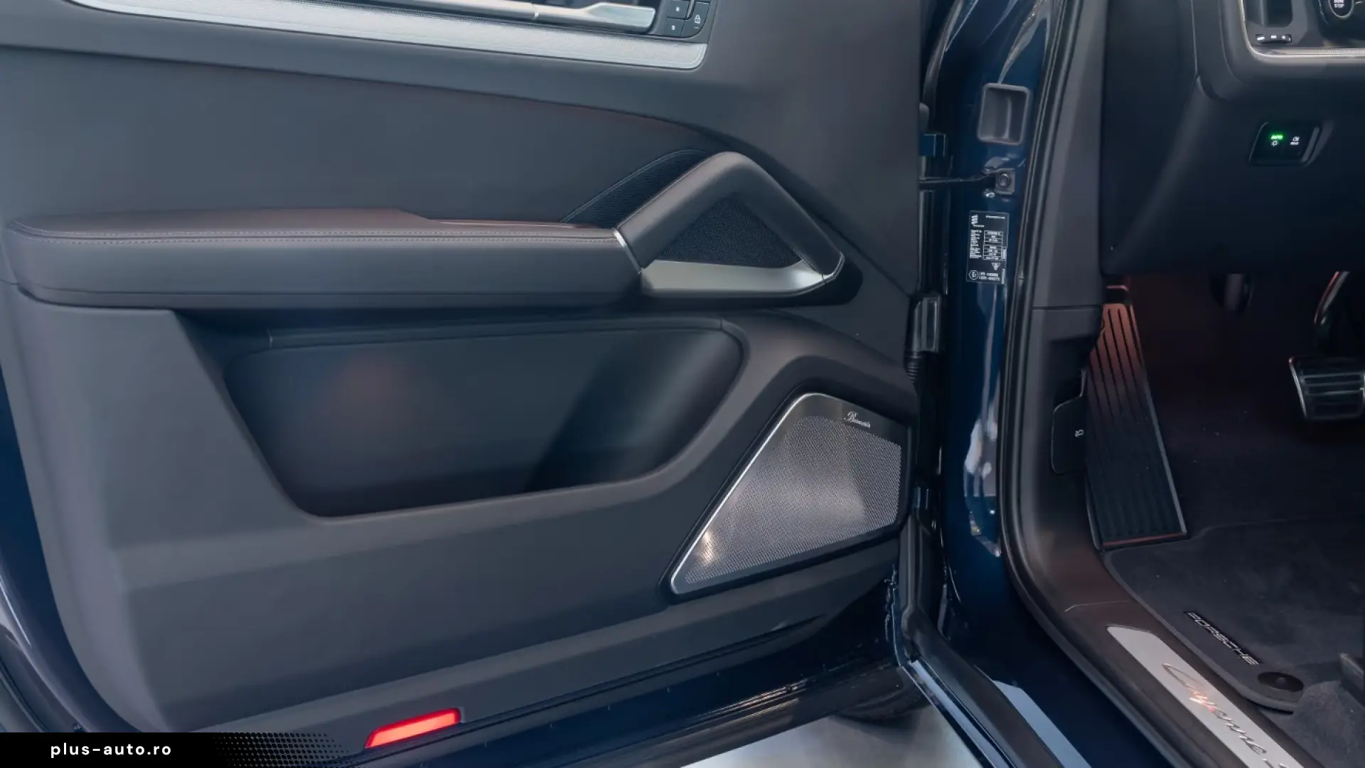 Porsche Cayenne S Coupe Burmester Massage InnoDrive Head