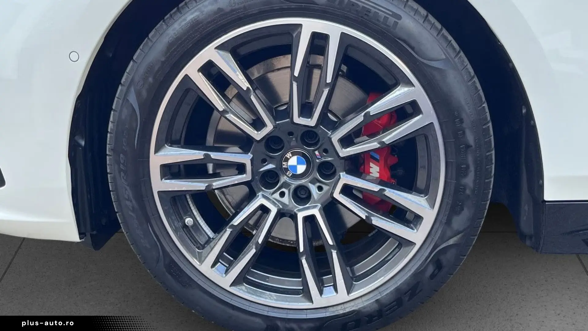 BMW 520d Lim M Sport Pro HUD B W PA  Pano Iconic 19