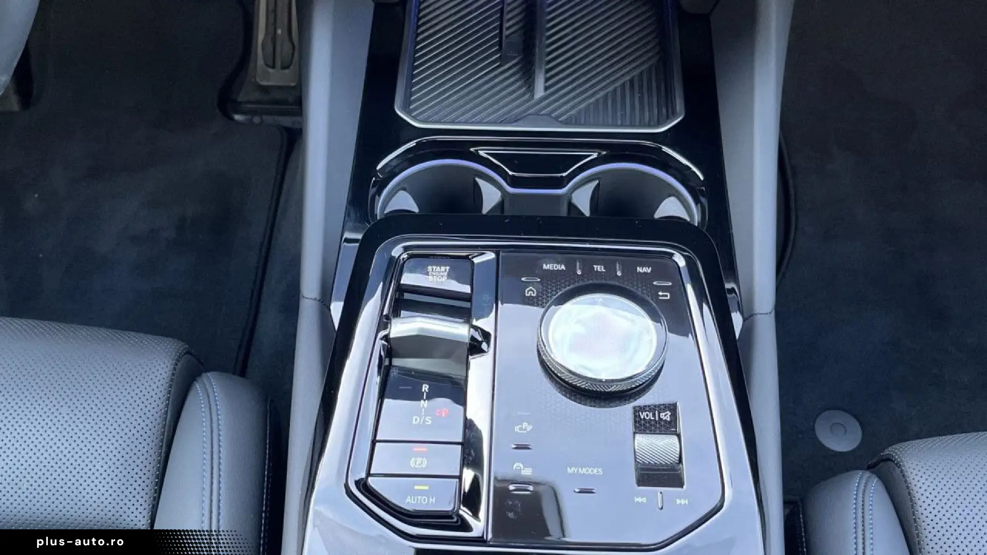 BMW 520d Lim M Sport Pro HUD B W PA  Pano Iconic 19