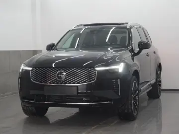 VOLVO XC90 B5 Plus Bright AWD Pano Pilot TWA H&K 7P