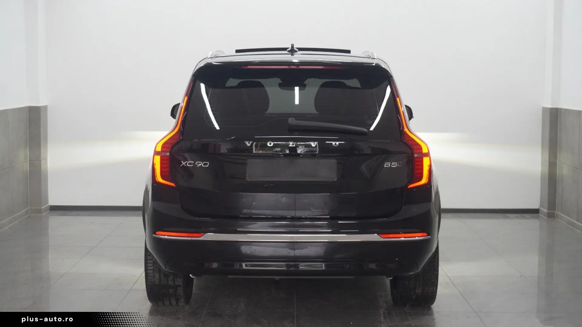 VOLVO XC90 B5 Plus Bright AWD Pano Pilot TWA H&K 7P