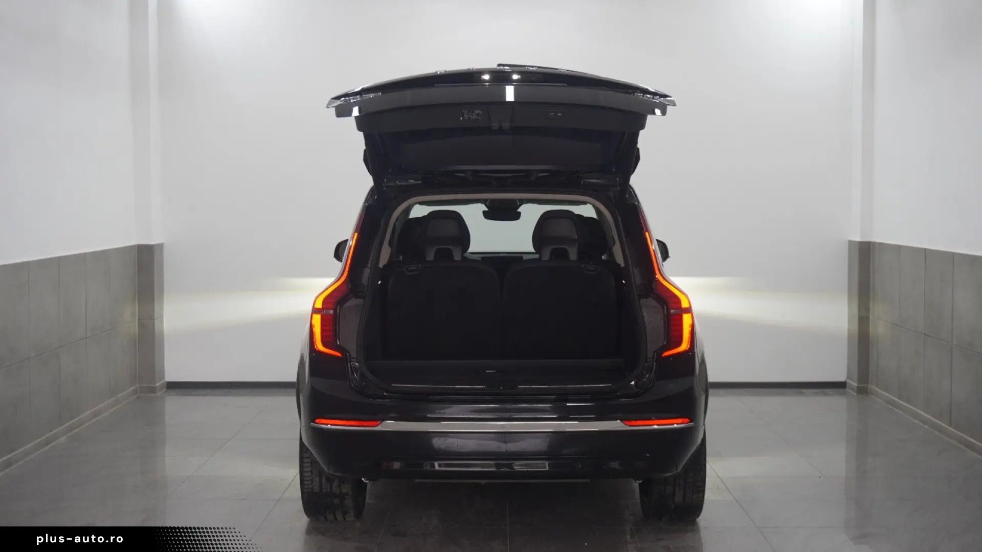 VOLVO XC90 B5 Plus Bright AWD Pano Pilot TWA H&K 7P