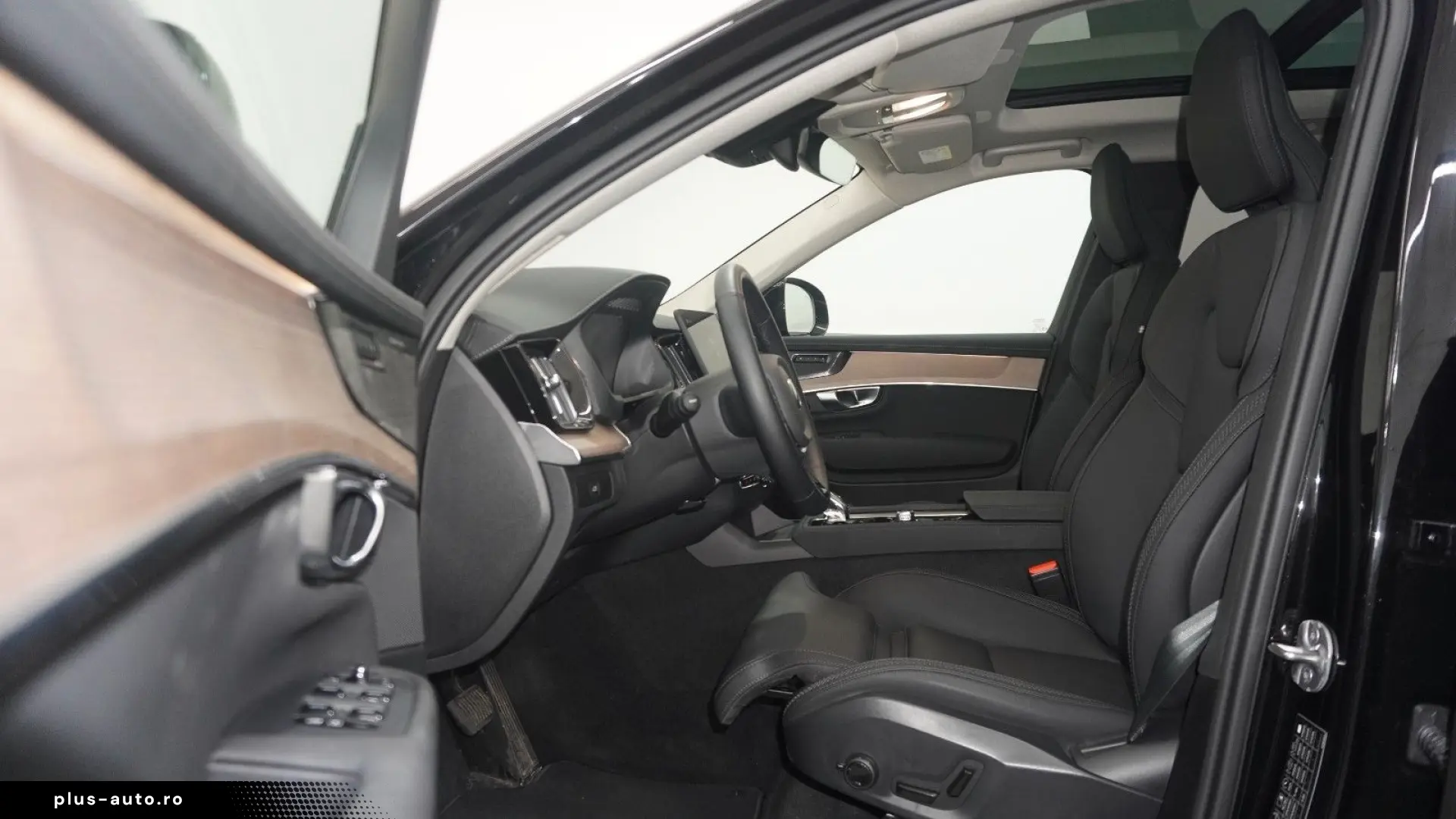 VOLVO XC90 B5 Plus Bright AWD Pano Pilot TWA H&K 7P