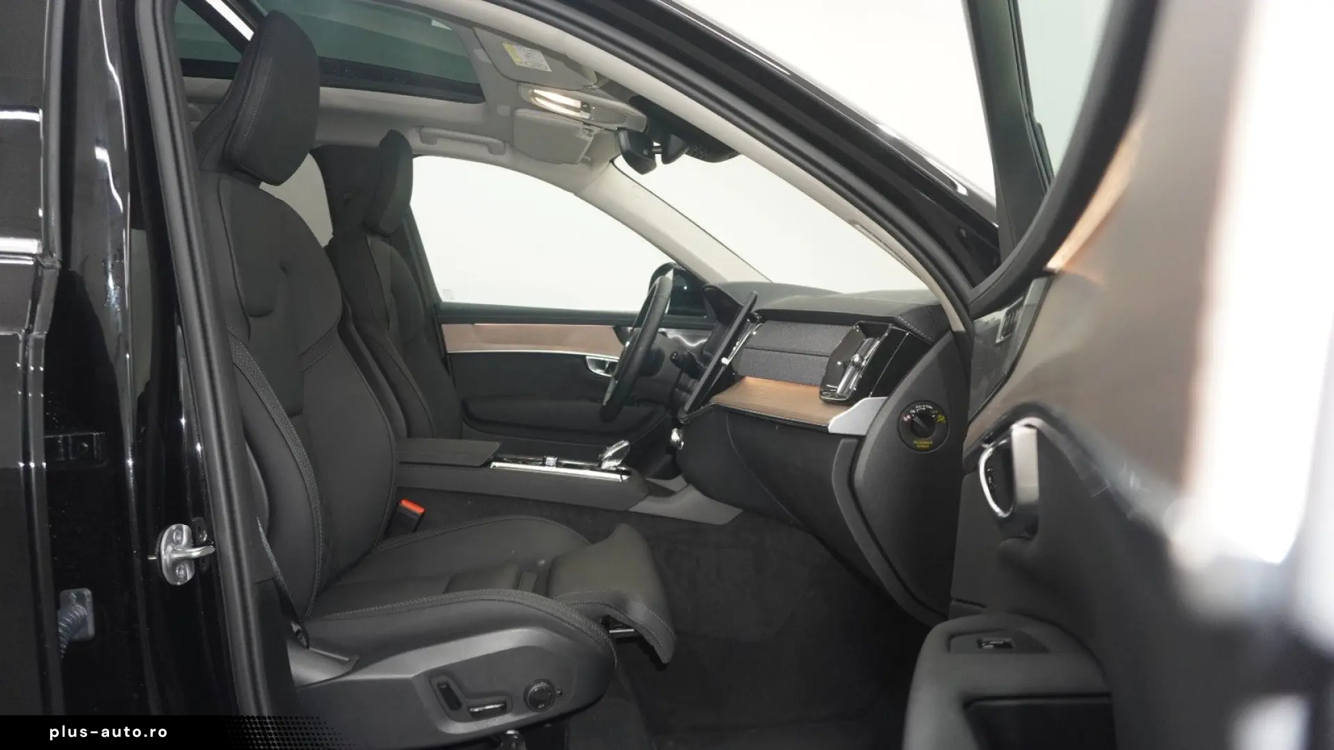 VOLVO XC90 B5 Plus Bright AWD Pano Pilot TWA H&K 7P