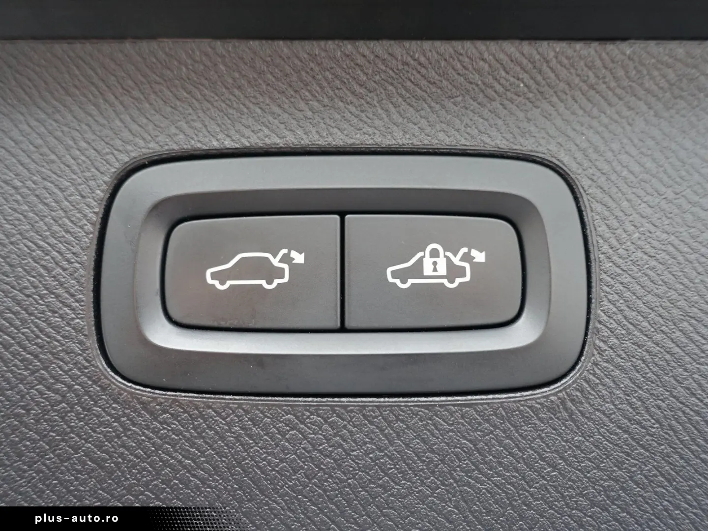 VOLVO XC90 T8 Ultra  Plug-in Hybrid Pano 360  H&K