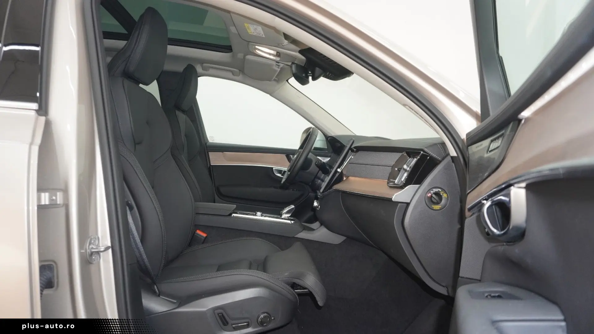 VOLVO XC90 T8 Plus Bright Hybrid Pano 360  HuD ACC TWA