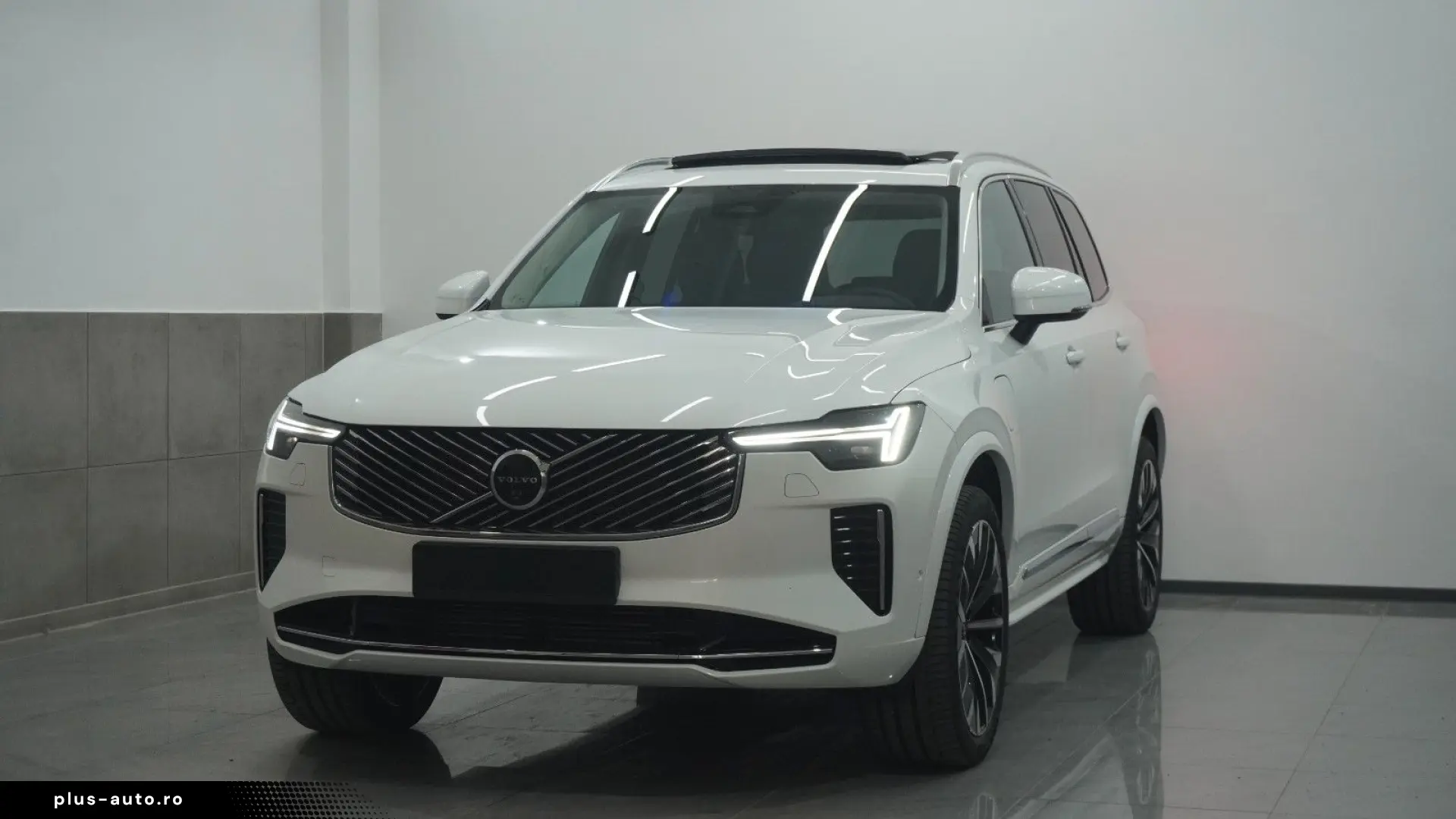VOLVO XC90 T8 Plus Bright Hybrid Pano 360  ACC TWA H&K