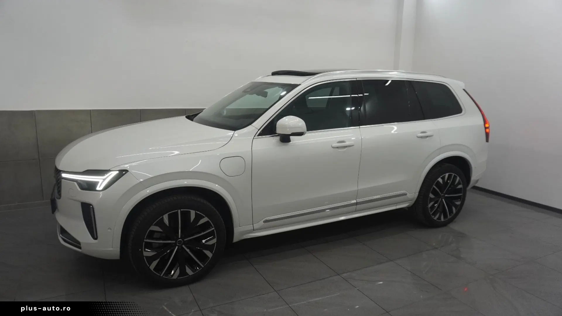 VOLVO XC90 T8 Plus Bright Hybrid Pano 360  ACC TWA H&K