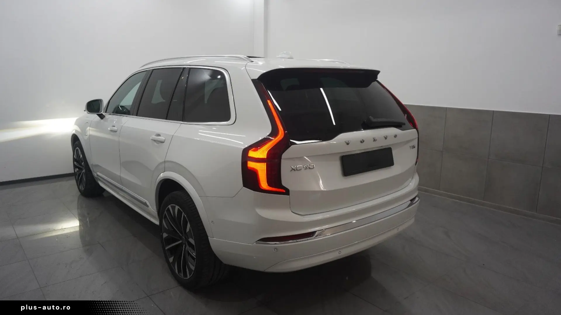 VOLVO XC90 T8 Plus Bright Hybrid Pano 360  ACC TWA H&K