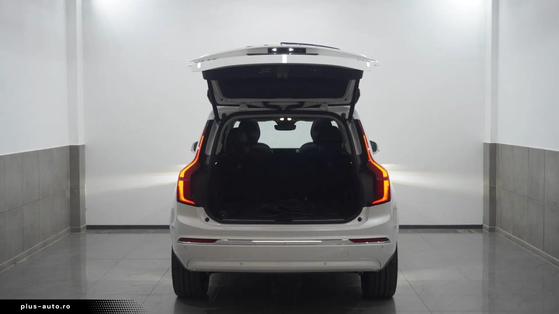 VOLVO XC90 T8 Plus Bright Hybrid Pano 360  ACC TWA H&K