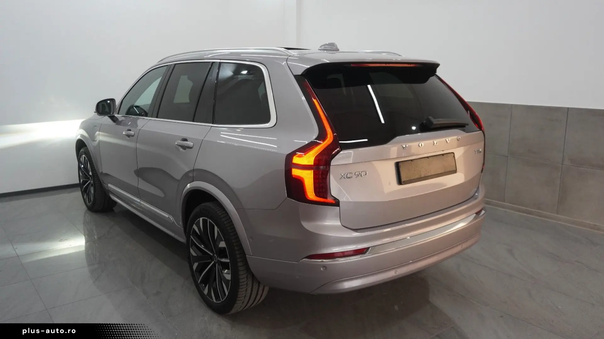 VOLVO XC90 T8 Plus Bright Hybrid AWD Pano ACC HuD AHK