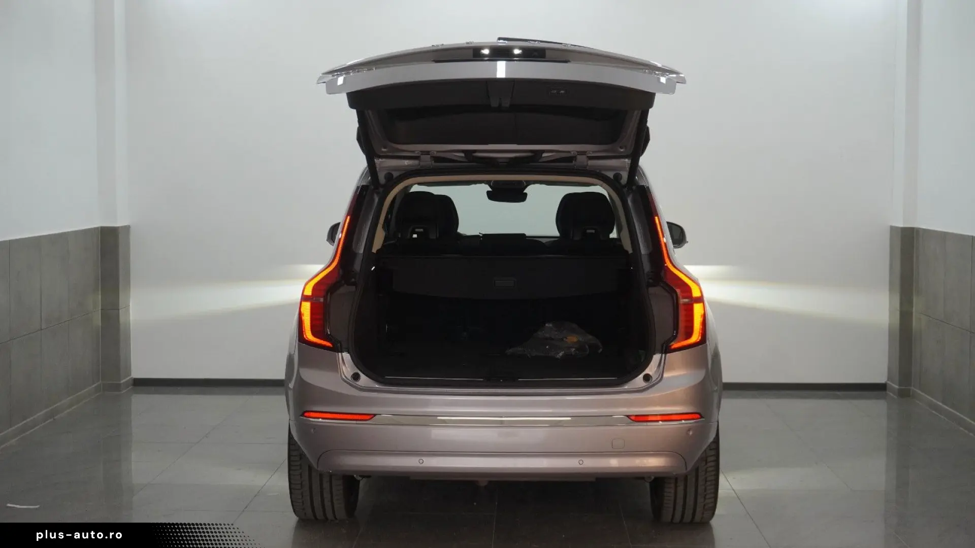 VOLVO XC90 T8 Plus Bright Hybrid AWD Pano ACC HuD AHK