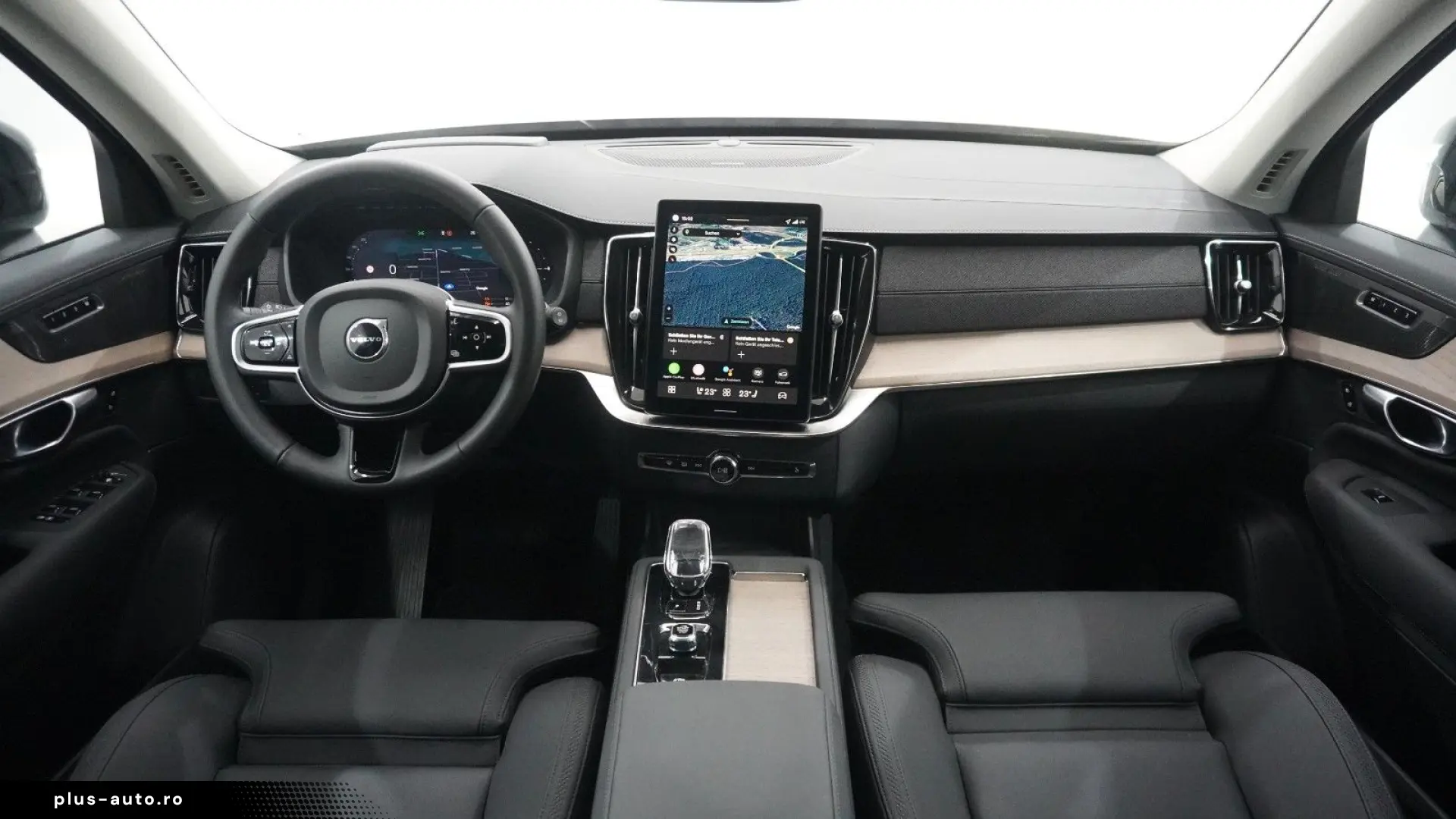 VOLVO XC90 T8 Plus Bright Hybrid AWD Pano ACC HuD AHK