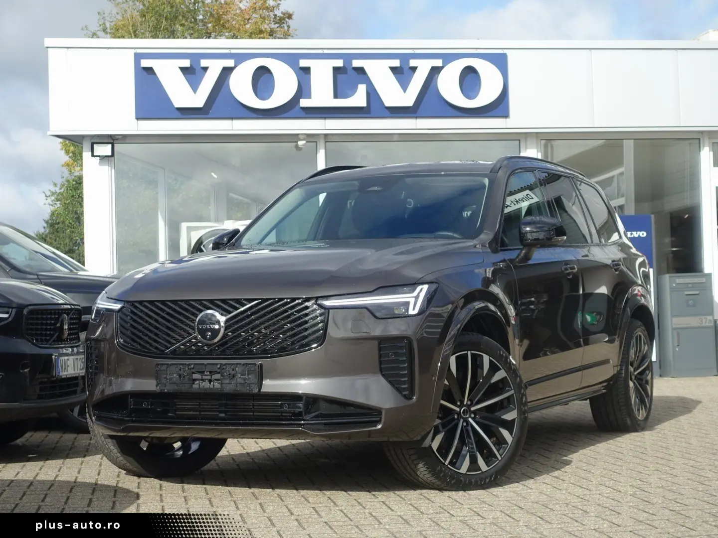 VOLVO XC90 Plus Dark T8 AWD Plug-in HUD Pano H&K 360