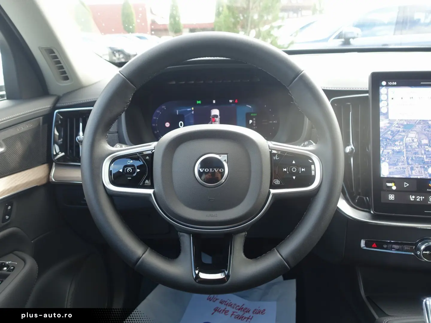 VOLVO XC90 Plus Dark T8 AWD Plug-in HUD Pano H&K 360