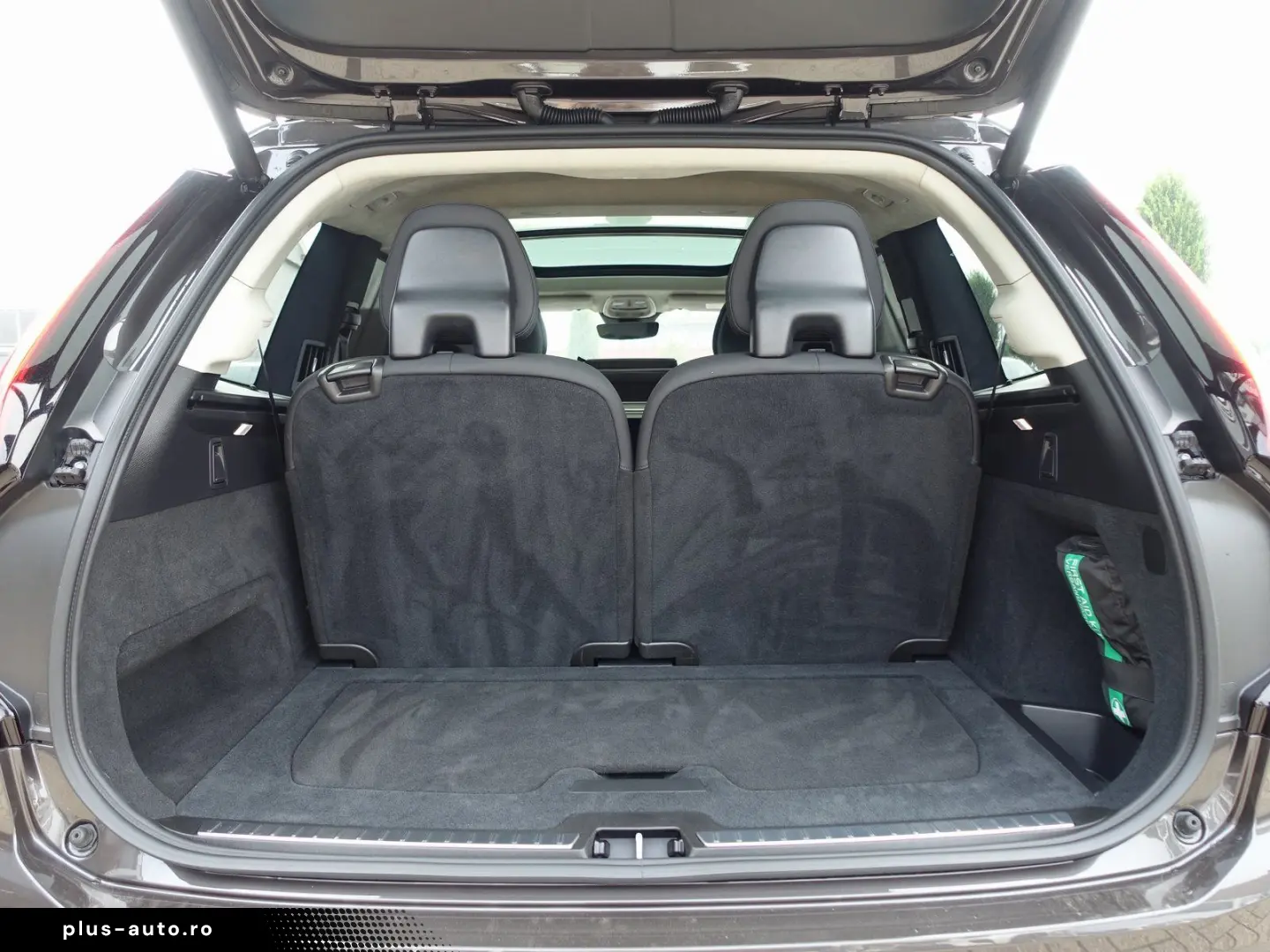 VOLVO XC90 Ultra Bright T8 AWD Plug-in Hybrid HUD PANO