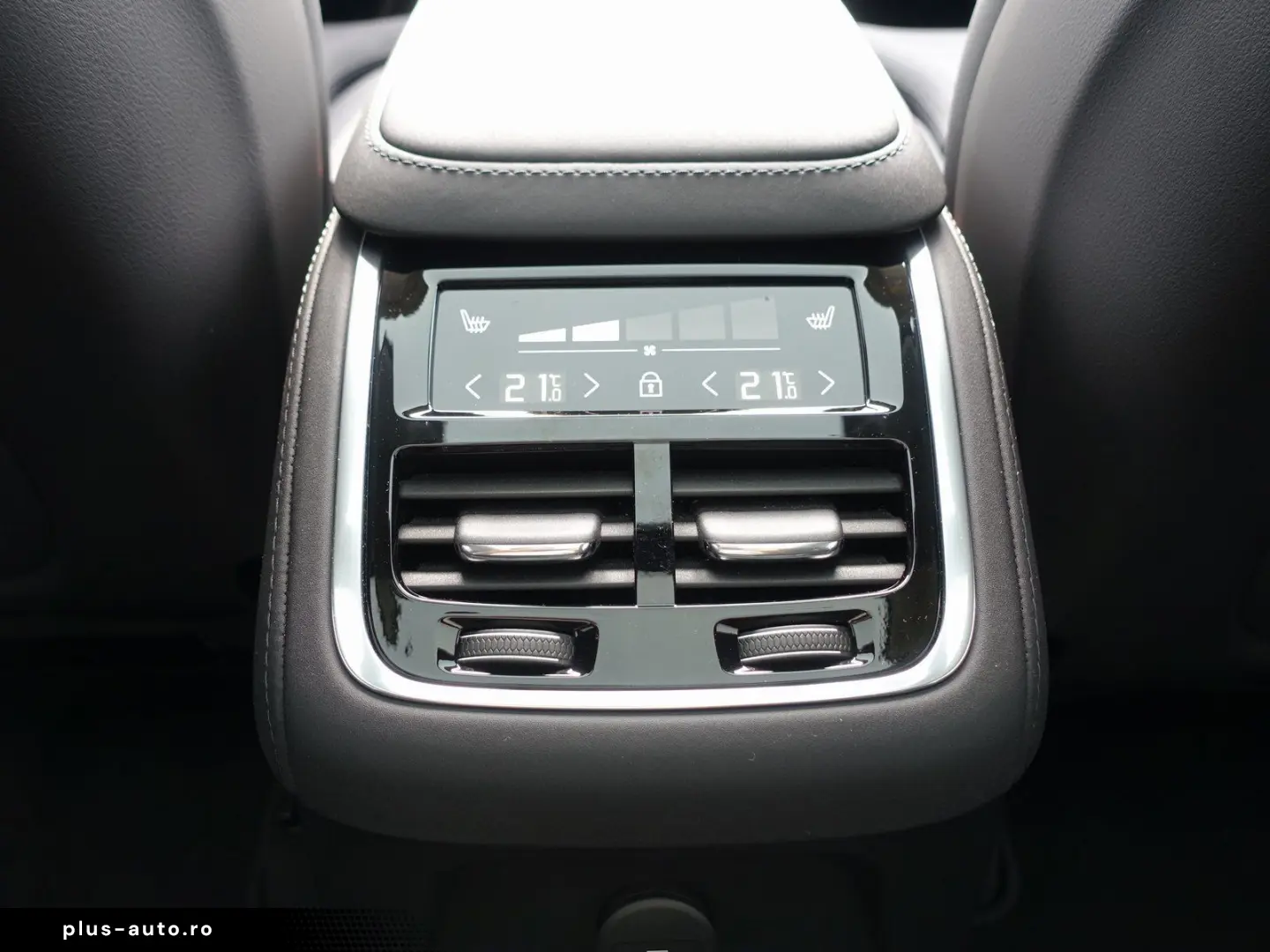 VOLVO XC90 Ultra Bright T8 AWD Plug-in Hybrid HUD PANO
