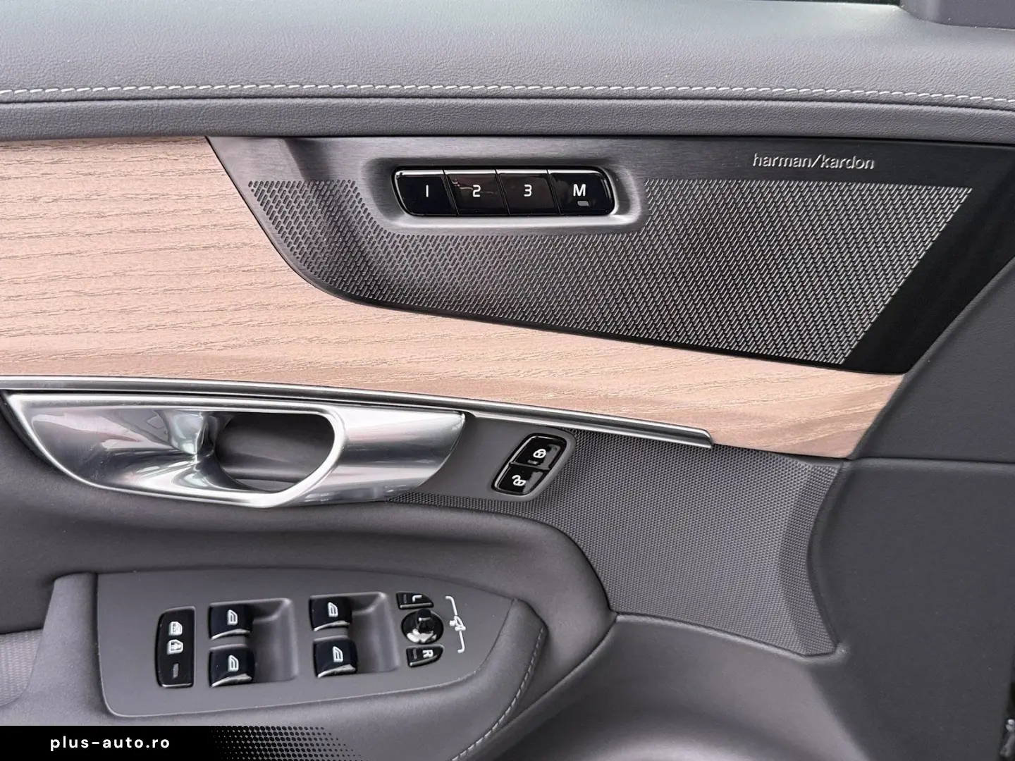 VOLVO XC90 New T8 AWD Plus Dark AWD