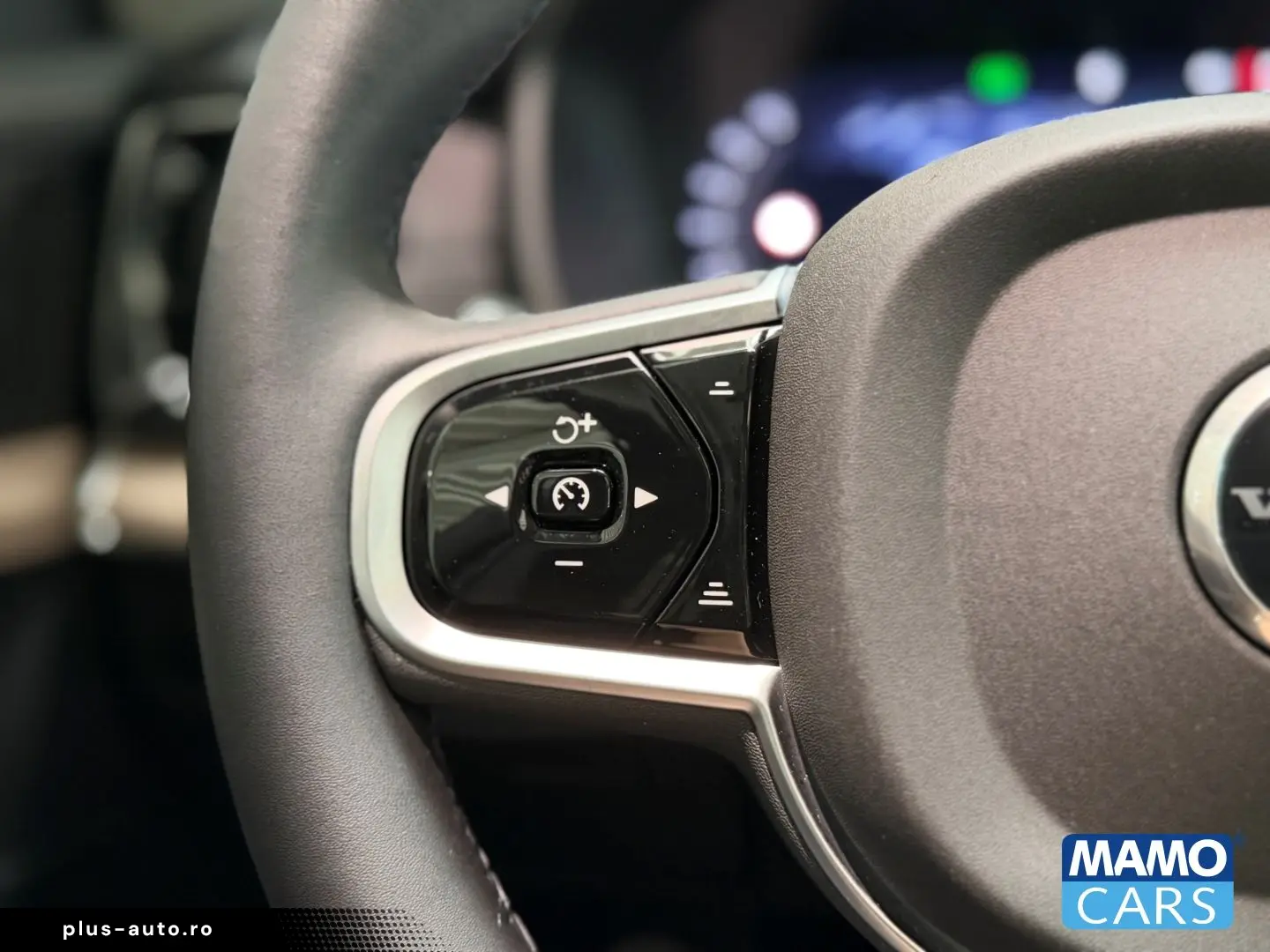 VOLVO XC90 T8 AWD Plus Dark FACELIFT HUD PANO ACC 360