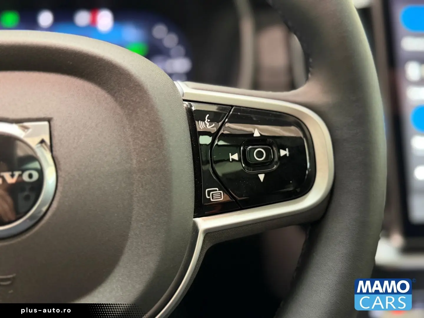VOLVO XC90 T8 AWD Plus Dark FACELIFT HUD PANO ACC 360