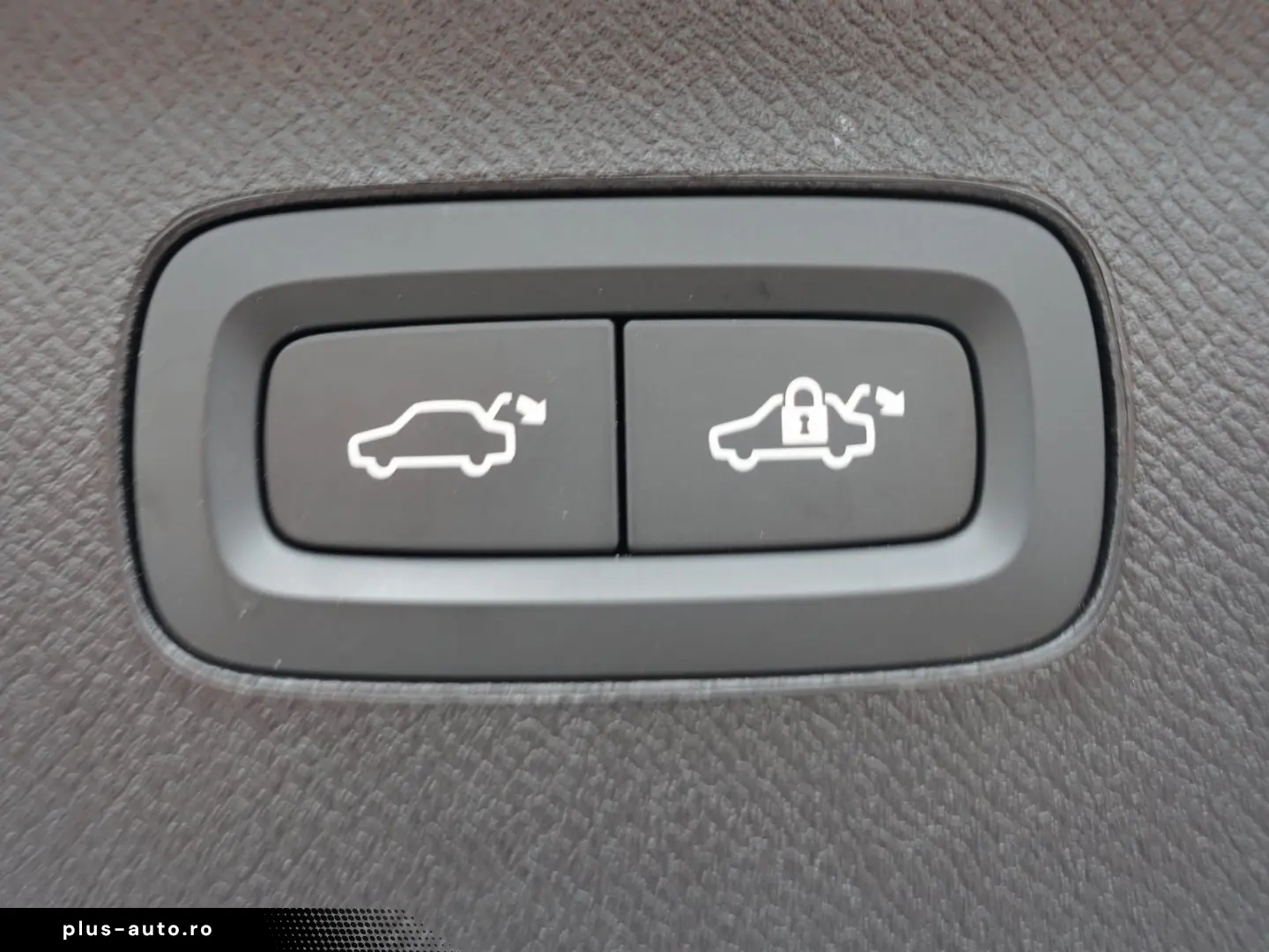 VOLVO XC90 Ultra T8 AWD Plug-in Hybrid HUD H&K PANO